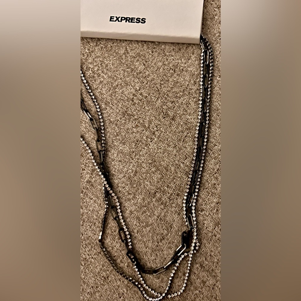 Express 3 layer paperclip chain necklace with rinestones 🦄🦄🦄 - Picture 2 of 5